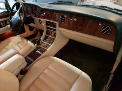 Louer une BENTLEY Turbo RL 385CV de de 1993 (Photo 4)