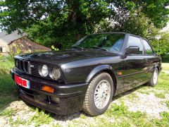 BMW  320 IS (Photo 1)