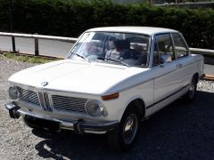 Louer une BMW 1602 de 1972 (Photo 2)