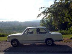 Louer une BMW 1602 de de 1972 (Photo 3)