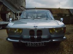 Louer une BMW 2000 CS de de 1967 (Photo 4)