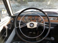 Louer une BMW 2000 TI Lux de de 1967 (Photo 5)