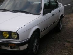 Louer une BMW 316 de de 1985 (Photo 3)