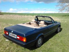 Louer une BMW 318 IE 30 de de 1992 (Photo 4)