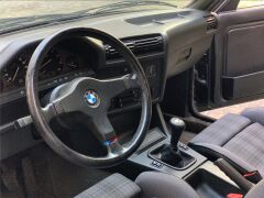 Louer une BMW 318 IS de de 1990 (Photo 4)