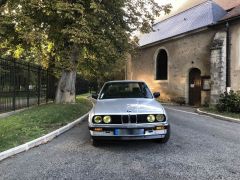 BMW 320i (Photo 2)