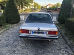 Louer une BMW 320i de de 1986 (Photo 5)