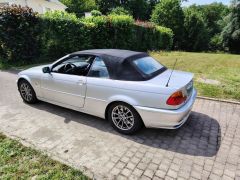Louer une BMW 323 CIA de de 2000 (Photo 3)