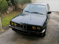 BMW 323i E30 (Photo 1)