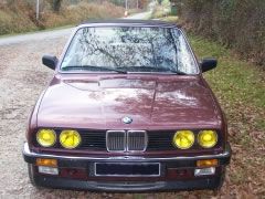 Louer une BMW 325i cabriolet de de 1988 (Photo 1)