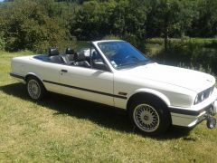 BMW 325i (Photo 1)