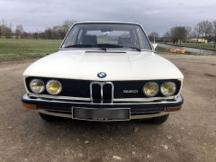 Louer une BMW 520-4 de de 1977 (Photo 3)