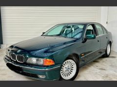 Louer une BMW 540i E39 de de 1997 (Photo 1)