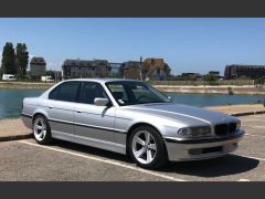 Louer une BMW 740 i 286 CV de de 1999 (Photo 2)