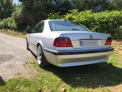 Louer une BMW 740 i 286 CV de de 1999 (Photo 4)