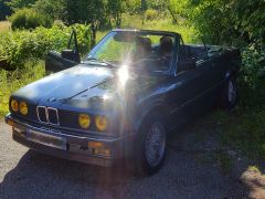 Louer une BMW E30 320I de de 1989 (Photo 2)