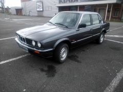 Louer une BMW E30 de 1984 (Photo 1)