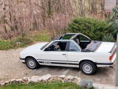 Louer une BMW E30 de de 1987 (Photo 3)