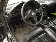 Louer une BMW M5 (350CV) de de 1988 (Photo 3)