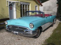 Louer une BUICK Century de 1955 (Photo 1)