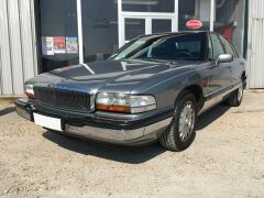 Louer une BUICK Park-Avenue de 1993 (Photo 2)