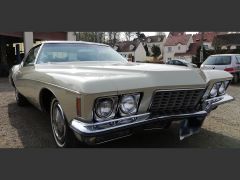 Louer une BUICK Riviera 250 CV de de 1972 (Photo 1)