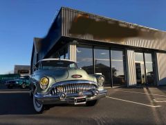 Louer une BUICK Spécial Coupé  de de 1953 (Photo 1)