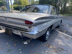 Louer une BUICK Special de de 1961 (Photo 4)