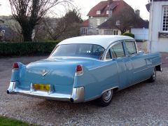 Louer une CADILLAC 62 de de 1954 (Photo 2)