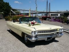 Louer une CADILLAC Cabriolet de Ville de 1964 (Photo 1)