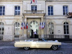 Louer une CADILLAC Cabriolet de Ville de de 1964 (Photo 4)