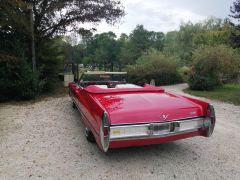 Louer une CADILLAC Cabriolet de Ville de de 1967 (Photo 3)