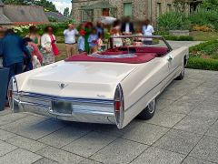 Louer une CADILLAC Cabriolet de Ville de de 1968 (Photo 3)