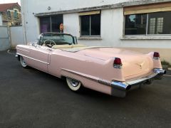 Louer une CADILLAC Cabriolet de de 1956 (Photo 2)