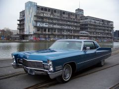 Louer une CADILLAC Coupé Calais de 1968 (Photo 1)