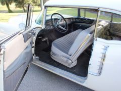 Louer une CADILLAC Coupé De Ville de de 1956 (Photo 2)