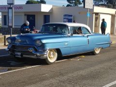 Louer une CADILLAC Coupé de ville de de 1956 (Photo 1)