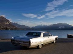 Louer une CADILLAC Deville 375CV de de 1965 (Photo 4)