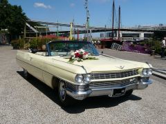 Louer une CADILLAC Deville de 1964 (Photo 1)