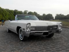 CADILLAC DeVille (Photo 1)