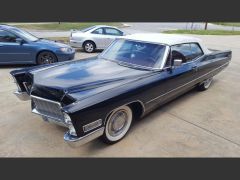 Louer une CADILLAC Deville de 1968 (Photo 1)