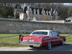 Louer une CADILLAC Deville de de 1977 (Photo 2)