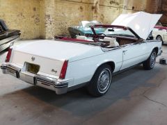 Louer une CADILLAC Eldorado Cabriolet de de 1984 (Photo 5)