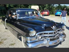 Louer une CADILLAC Fleetwood de de 1950 (Photo 2)