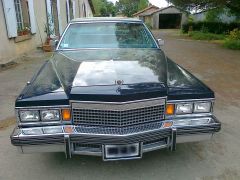 Louer une CADILLAC Fleetwood de de 1978 (Photo 2)