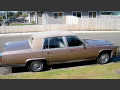 Louer une CADILLAC Fleetwood de 1980 (Photo 1)