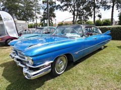 Louer une CADILLAC Sedan Deville 345CV de de 1959 (Photo 2)