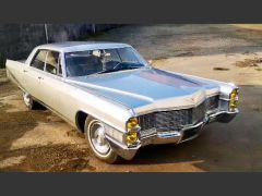 Louer une CADILLAC Sedan Deville de 1965 (Photo 1)