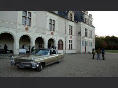 Louer une CADILLAC Sedan Fleetwood 340 CV de de 1964 (Photo 2)