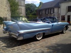 Louer une CADILLAC Série 62 Bleu de de 1958 (Photo 3)